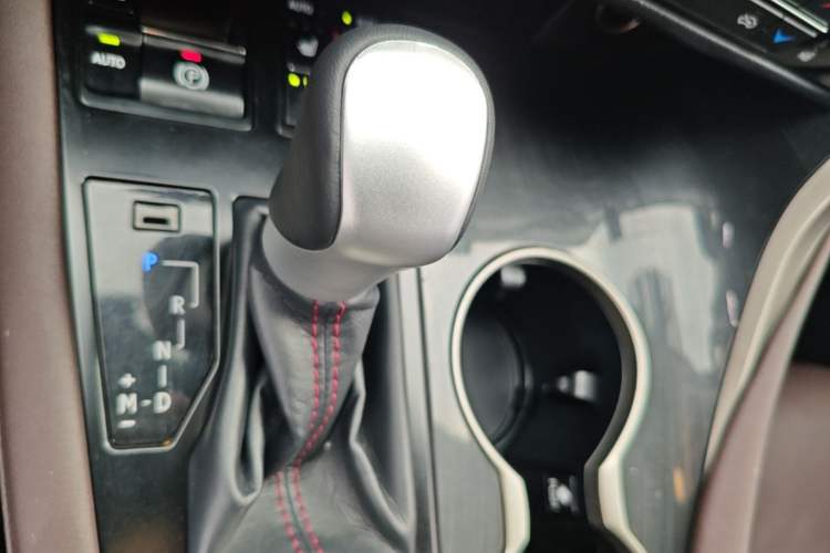 Used Lexus RX 2016 300 4x4 Elegant Edition China VI Gear Lever