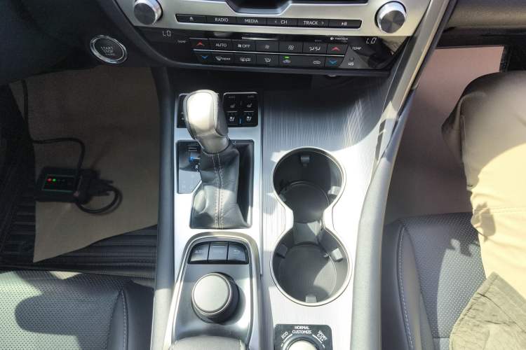 Used Lexus RX 2016 300 4x4 F SPORT Version China V Standard Gear Lever