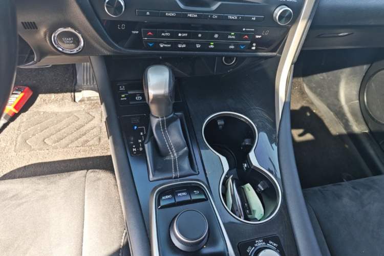 Used Lexus RX 2016 300 Two-Wheel Drive Elite Version China V Standard Gear Lever