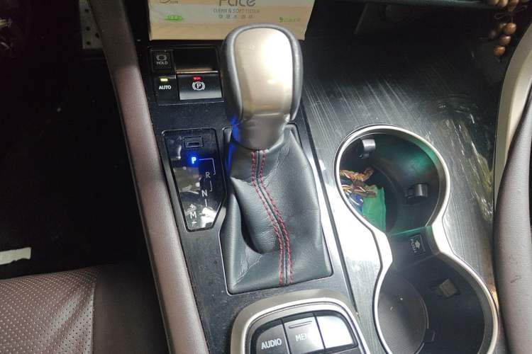Used Lexus RX 2016 300 4x4 Elegant Edition China VI Gear Lever