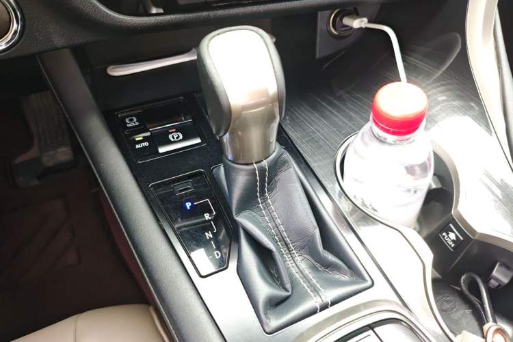 Used Lexus RX 2016 300 Two-Wheel Drive Elite Version China V Standard Gear Lever