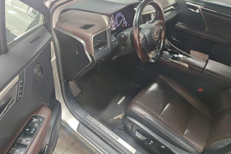 Used Lexus RX 2016 300 4x4 Elegant Edition China V-standard Interior 3