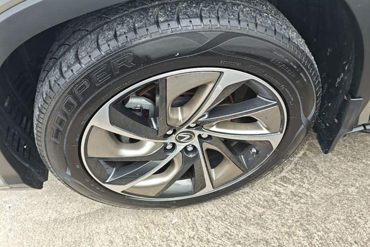 Used Lexus RX 2016 300 4x4 Elegant Edition China VI Left Front Wheel Hub