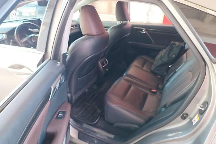 Used Lexus RX 2016 300 4x4 Elegant Edition China V-standard Left Rear Seat