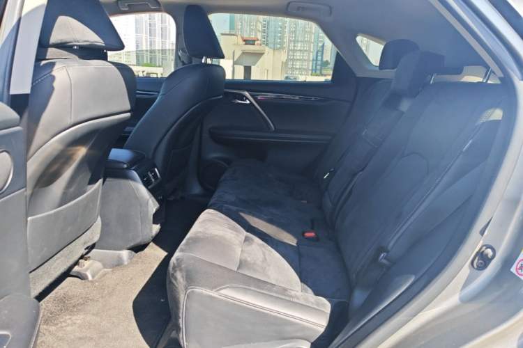 Used Lexus RX 2016 300 Two-Wheel Drive Elite Version China V Standard Left Rear Seat