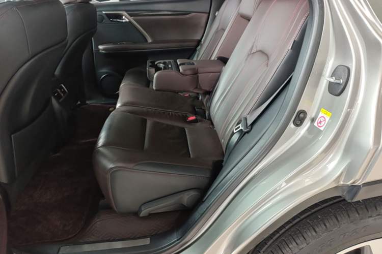 Used Lexus RX 2016 300 4x4 Elegant Edition China VI Left Rear Seat