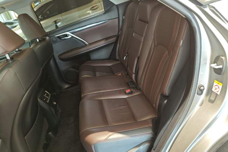 Used Lexus RX 2016 300 4x4 Elegant Edition China V-standard Left Rear Seat