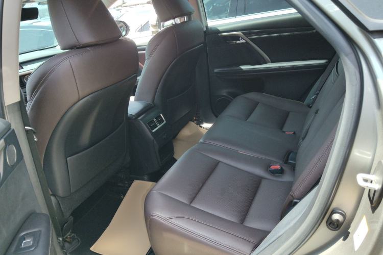 Used Lexus RX 2016 300 Two-Wheel Drive Elite Edition China VI Standard Left Rear Seat