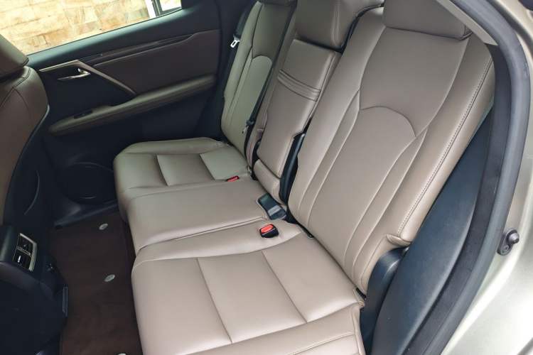 Used Lexus RX 2016 300 Two-Wheel Drive Elite Version China V Standard Left Rear Seat