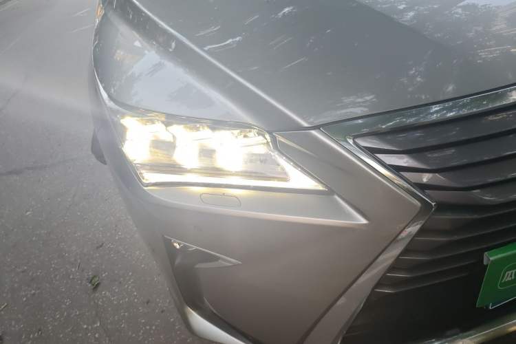 Used Lexus RX 2016 300 4x4 Elegant Edition China V-standard Right Front Headlight