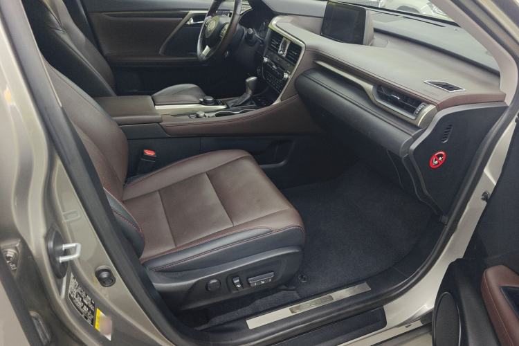 Used Lexus RX 2016 300 4x4 Elegant Edition China V-standard Right Front Seat