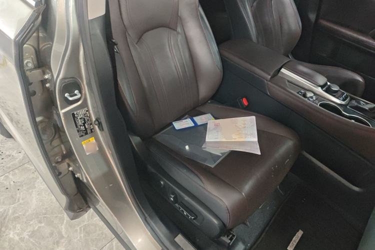 Used Lexus RX 2016 300 4x4 Elegant Edition China V-standard Right Front Seat