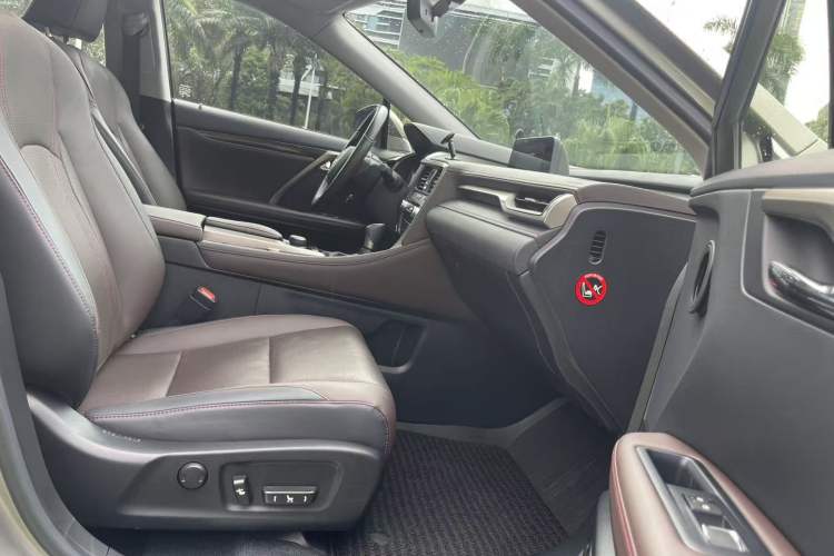 Used Lexus RX 2016 300 Two-Wheel Drive Comfort Edition China VI Standard Right Front Seat