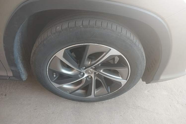 Used Lexus RX 2016 300 4x4 Elegant Edition China V-standard Right Front Wheel Hub