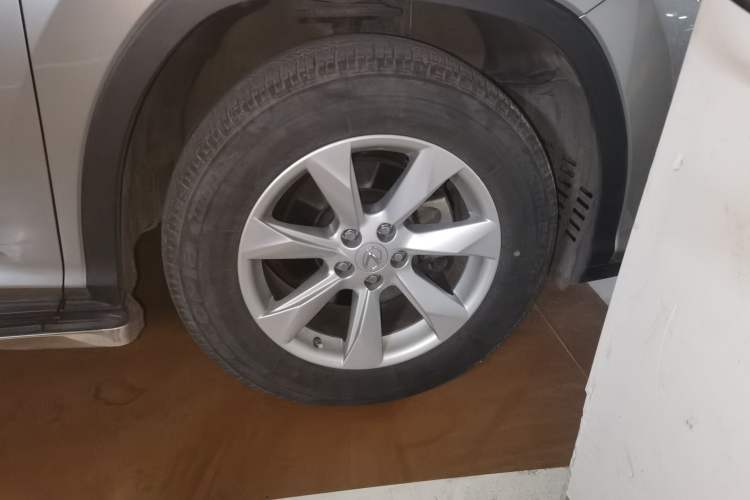 Used Lexus RX 2016 300 Two-Wheel Drive Elite Version China V Standard Right Front Wheel Hub