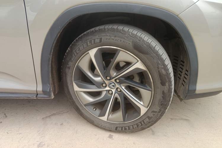 Used Lexus RX 2016 300 4x4 Elegant Edition China V-standard Right Front Wheel Hub