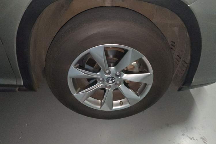 Used Lexus RX 2016 300 Two-Wheel Drive Elite Version China V Standard Right Front Wheel Hub
