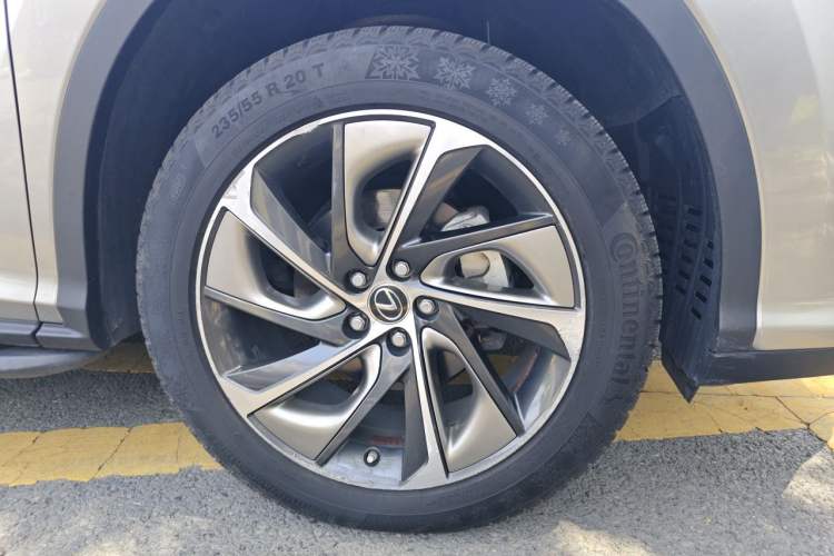 Used Lexus RX 2016 300 4x4 Elegant Edition China VI Right Front Wheel Hub