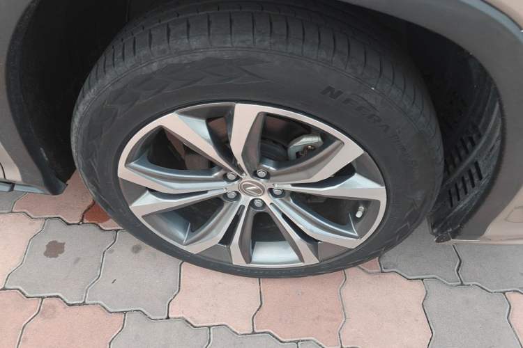Used Lexus RX 2016 300 4x4 Elegant Edition China V-standard Right Front Wheel Hub