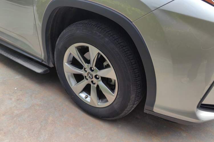 Used Lexus RX 2016 300 Two-Wheel Drive Elite Version China V Standard Right Front Wheel Hub