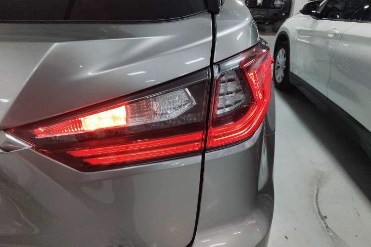 Used Lexus RX 2016 450h Four-Wheel Drive Luxury Edition Right Rear Taillight
