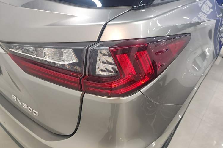 Used Lexus RX 2016 300 4x4 Elegant Edition China V-standard Right Rear Taillight