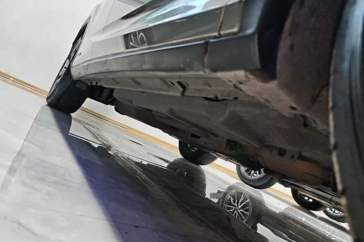 Used Lexus RX 2016 450h Four-Wheel Drive Luxury Edition Right Side Sill