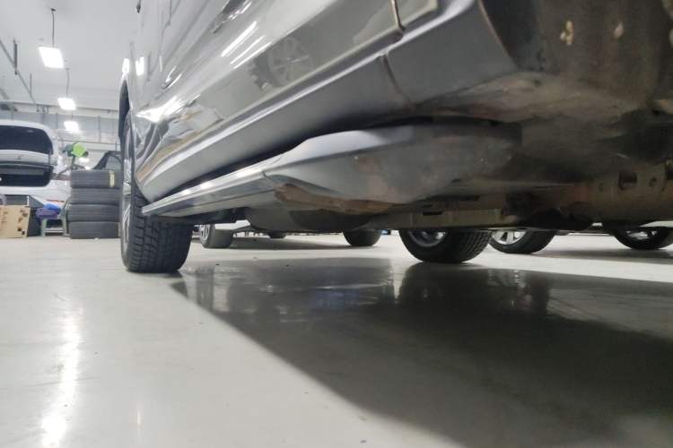 Used Lexus RX 2016 450h Four-Wheel Drive Luxury Edition Right Side Sill