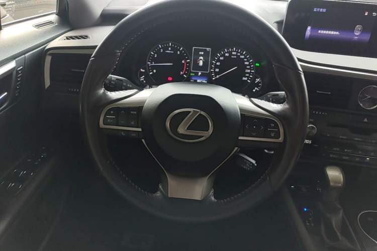 Used Lexus RX 2016 300 4x4 Elegant Edition China VI Steering Wheel