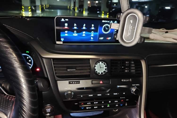 Used Lexus RX 2016 300 4x4 F SPORT Version China VI Standard Audio And AC Panel