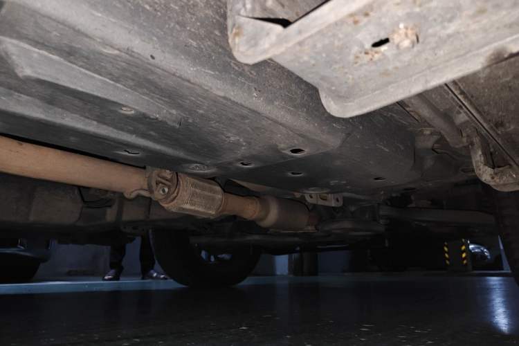 Used Lexus RX 2016 300 4x4 F SPORT Version China VI Standard Chassis Front Left