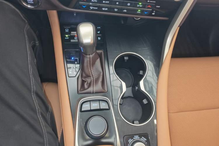 Used Lexus RX 2016 300 4x4 Elegant Edition China V-standard Gear Lever