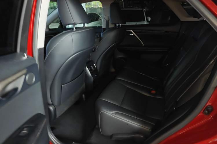Used Lexus RX 2016 300 4x4 Elegant Edition China V-standard Left Rear Seat