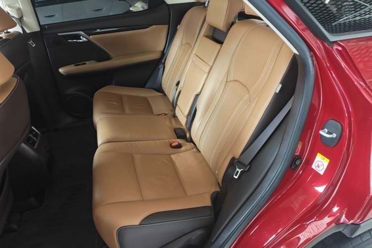 Used Lexus RX 2016 300 4x4 Elegant Edition China V-standard Left Rear Seat