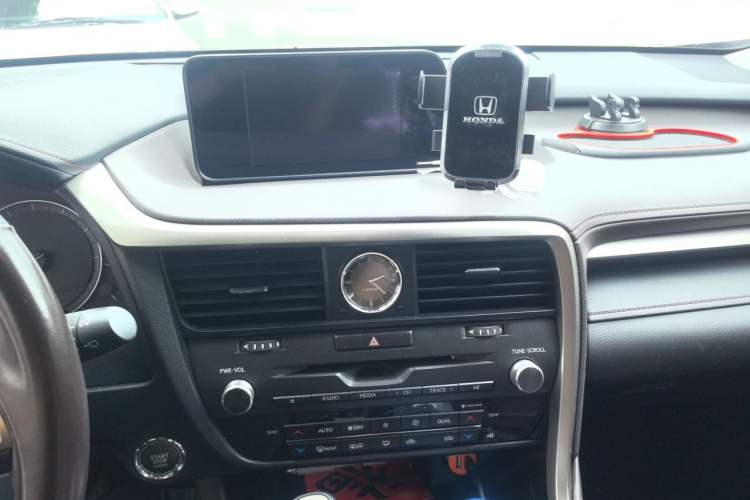Used Lexus RX 2016 300 Two-Wheel Drive Comfort Edition China VI Standard Audio And AC Panel