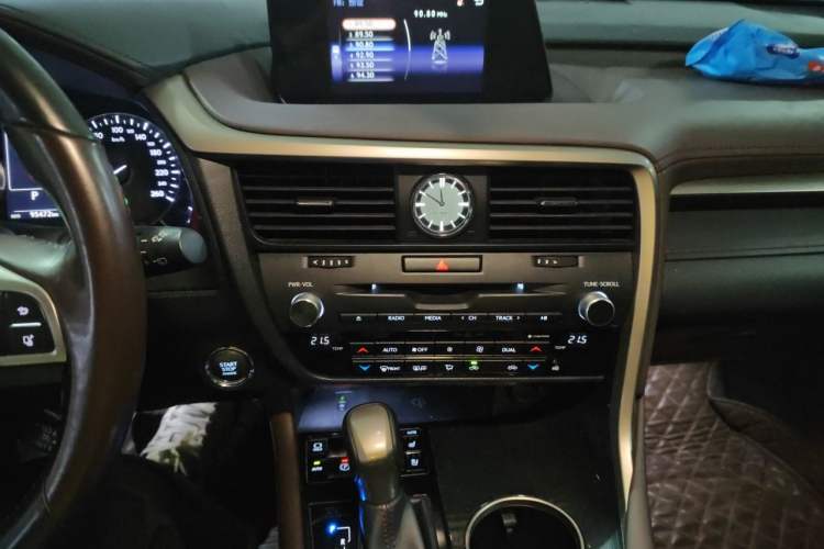 Used Lexus RX 2016 300 Two-Wheel Drive Comfort Edition China V Standard Audio And AC Panel