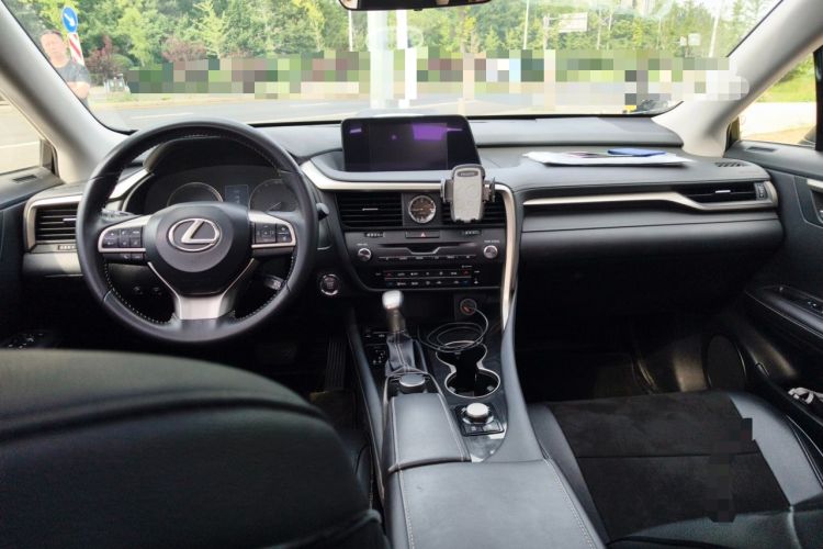 Used Lexus RX 2016 300 Two-Wheel Drive Elite Edition China VI Standard Center Console