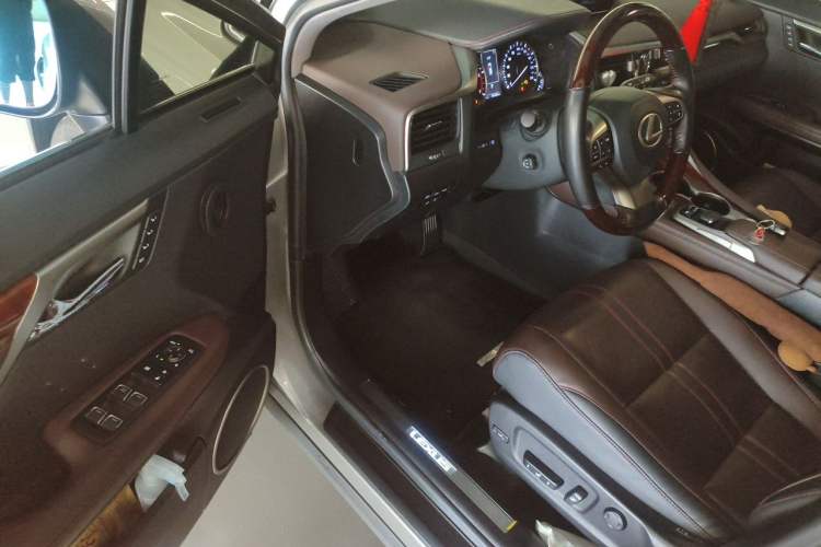 Used Lexus RX 2016 300 4x4 Luxury Edition China V Standard Driver Seat