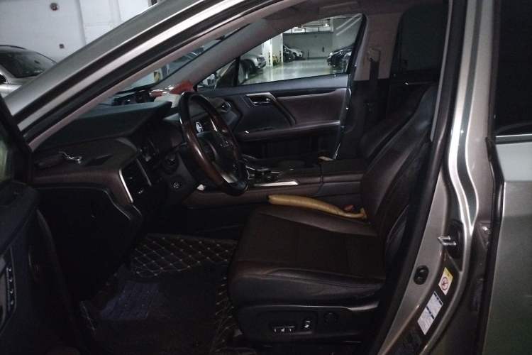 Used Lexus RX 2016 300 4x4 Elegant Edition China V-standard Driver Seat