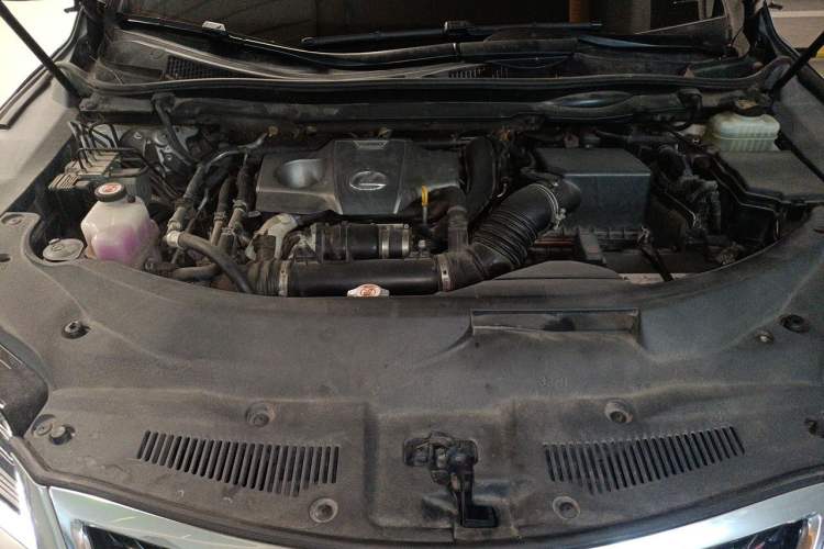 Used Lexus RX 2016 300 4x4 F SPORT Version China VI Standard Engine Bay
