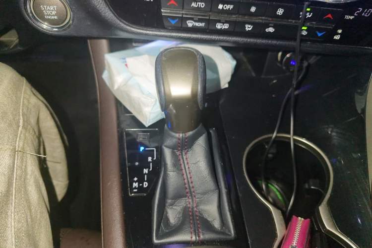 Used Lexus RX 2016 300 4x4 Elegant Edition China V-standard Gear Lever