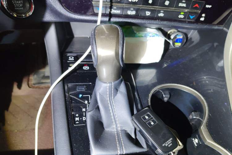 Used Lexus RX 2016 300 Two-Wheel Drive Elite Version China V Standard Gear Lever