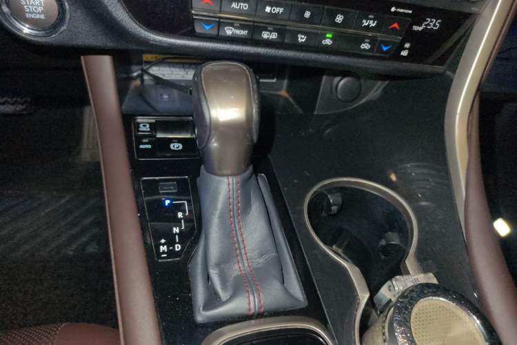 Used Lexus RX 2016 300 Two-Wheel Drive Comfort Edition China V Standard Gear Lever