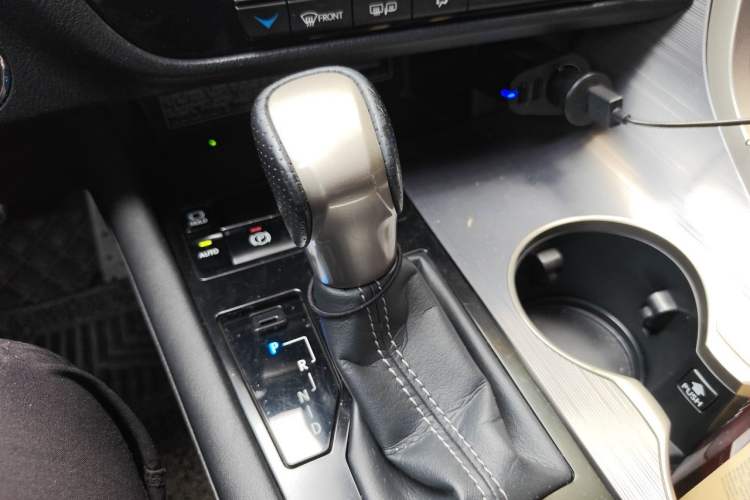 Used Lexus RX 2016 300 4x4 F SPORT Version China V Standard Gear Lever