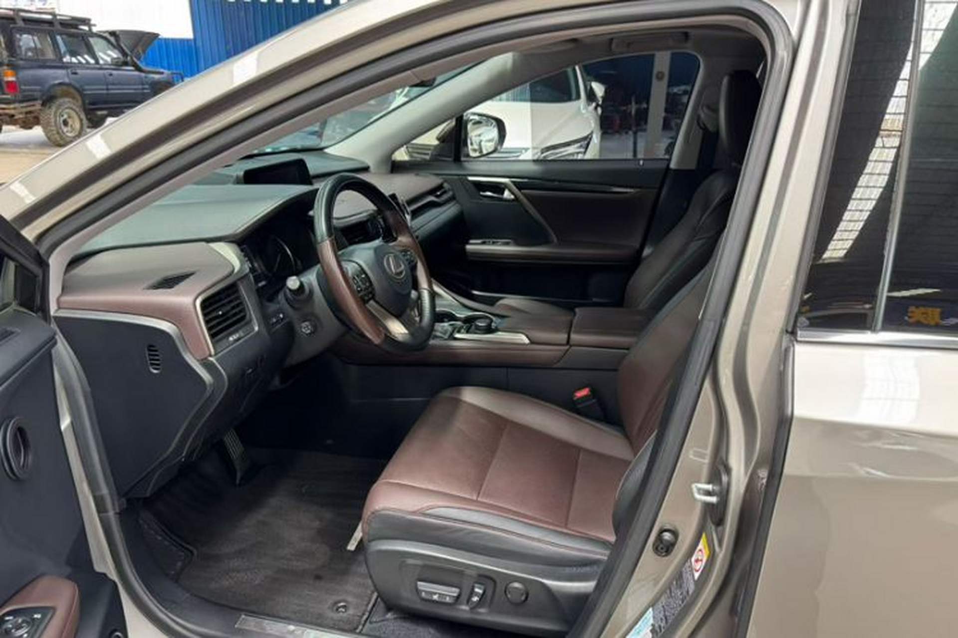 Used Lexus RX 2016 300 Two-Wheel Drive Comfort Edition China V Standard Interior 2