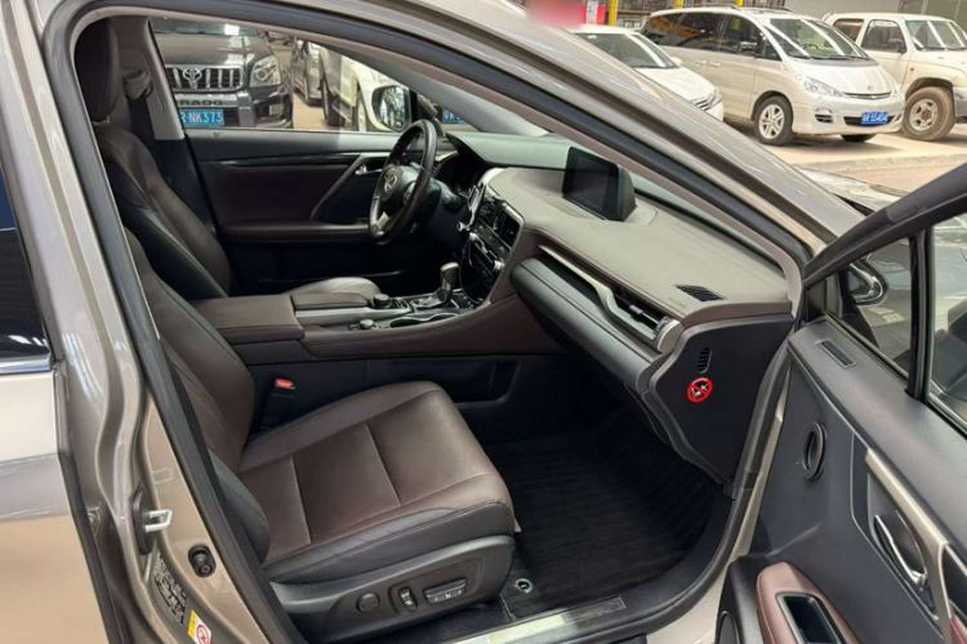 Used Lexus RX 2016 300 Two-Wheel Drive Comfort Edition China V Standard Interior 3