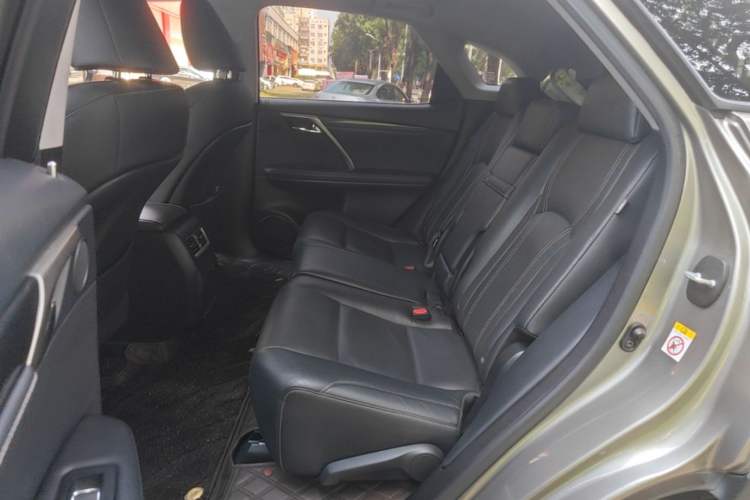 Used Lexus RX 2016 300 4x4 Elegant Edition China V-standard Left Rear Seat
