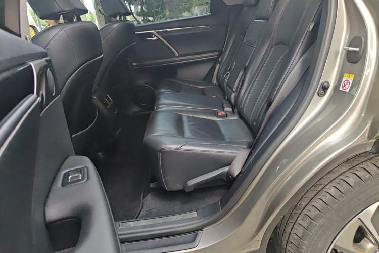Used Lexus RX 2016 300 4x4 Elegant Edition China V-standard Left Rear Seat