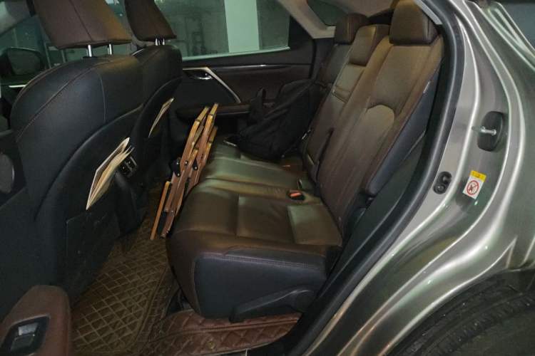 Used Lexus RX 2016 300 Two-Wheel Drive Comfort Edition China V Standard Left Rear Seat