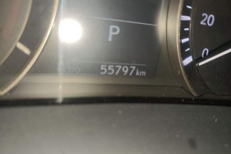 Used Lexus RX 2016 450h Four-Wheel Drive Elegant Edition Odometer Close Up